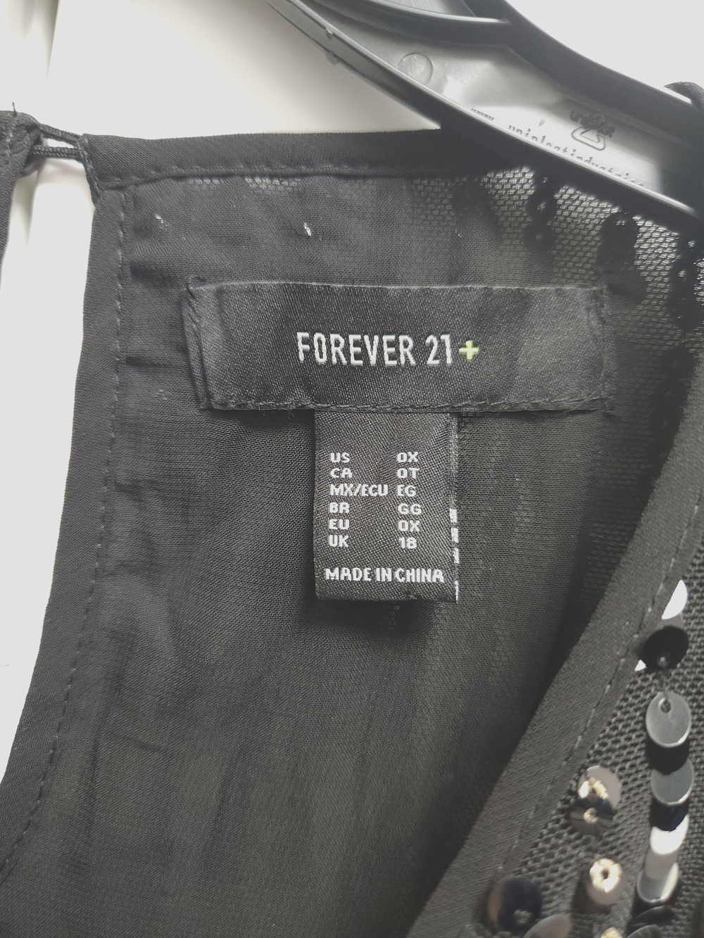 Forever 21+ Black Sequin Sparkle Top – Size 0X – Party & Going Out - Picture 4 of 5